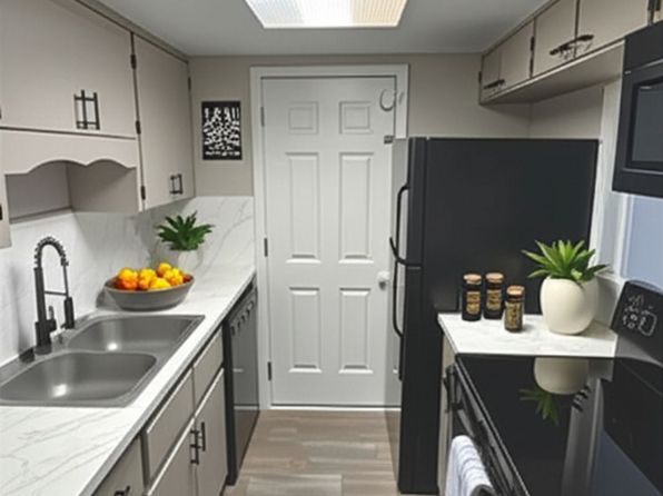 2260 University Blvd #85A