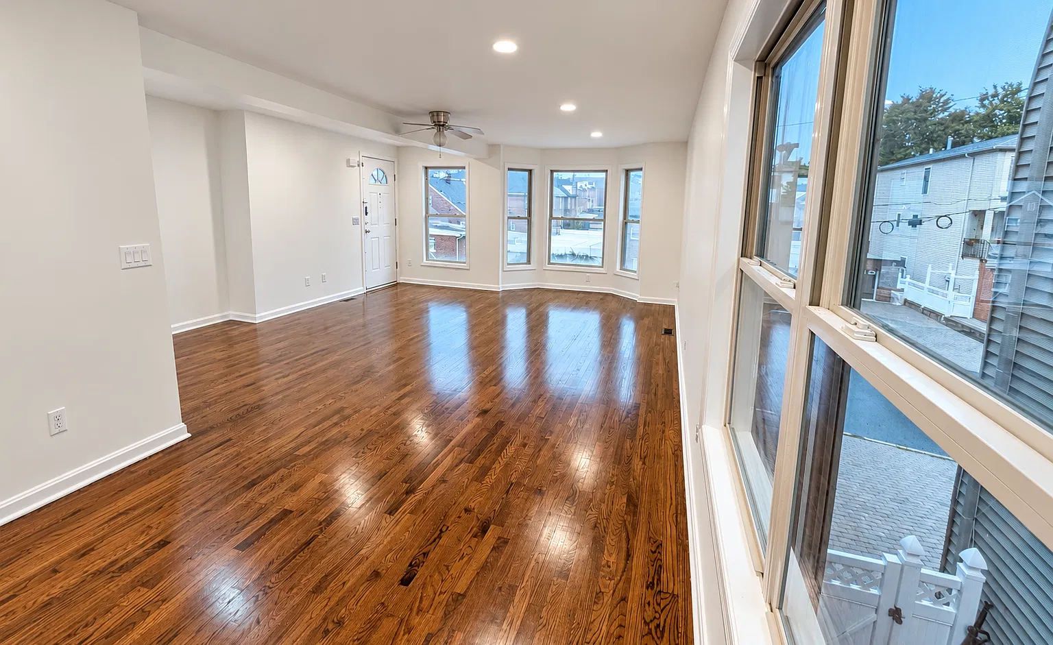3 bed, 2.5 bath, $3,800 — Photo 3