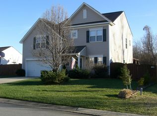 4516 Fox Thorne Dr, Charlotte, NC 28216