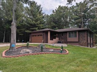 5089 E Golfview Dr, Au Gres, MI 48703