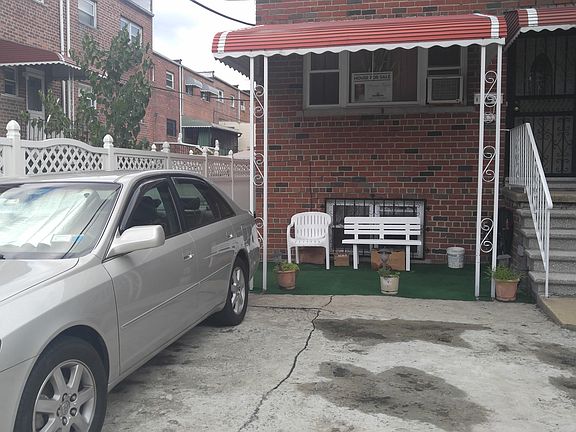 4th image of 1833 Burke Ave