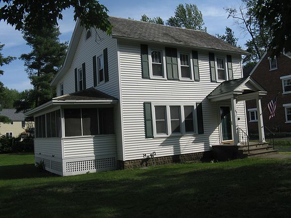 3rd image of 44 Sheridan St