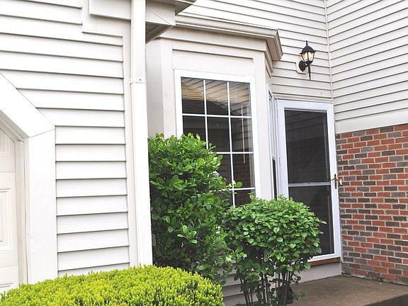 3rd image of 789 Village Cir