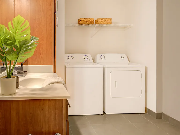 Domain Personal Washer/Dryer