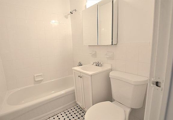 5th image of 243 E 38th St APT 3B