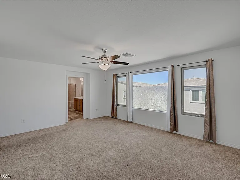 630 Great River Ave — Photo 37