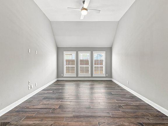 4th image of 2318 Jefferson Ave