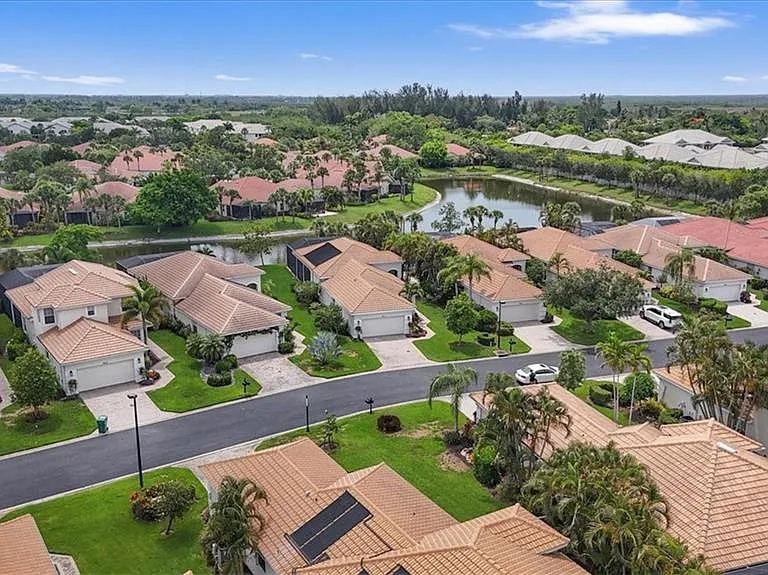 8541 Pepper Tree Way — Photo 39