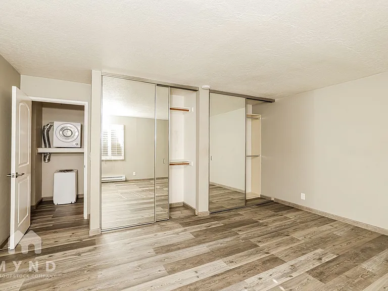 5400 Mountain Blvd #230 — Photo 12