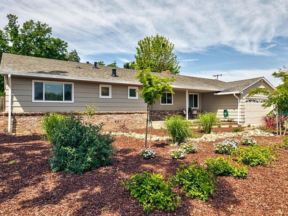 3rd image of 6942 S Land Park Dr