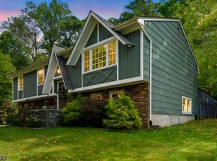 16 Seneca Trl, Randolph, NJ 07869