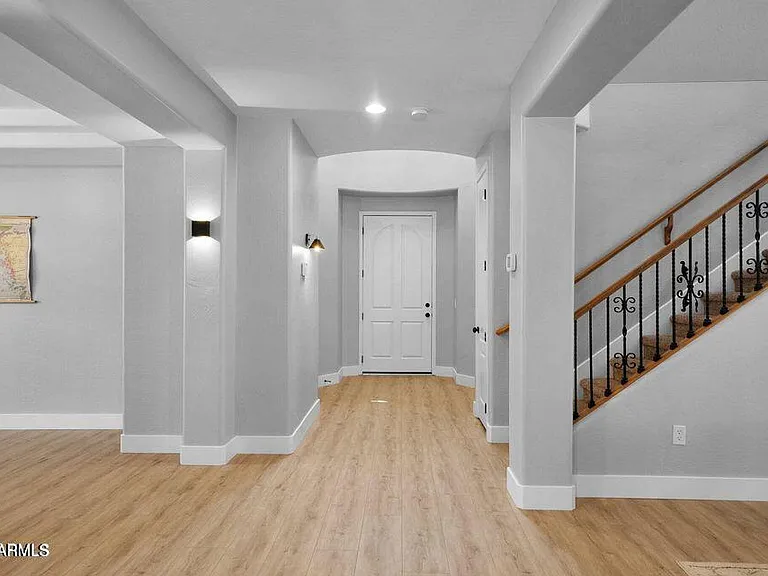 4590 E Waterman St — Photo 5