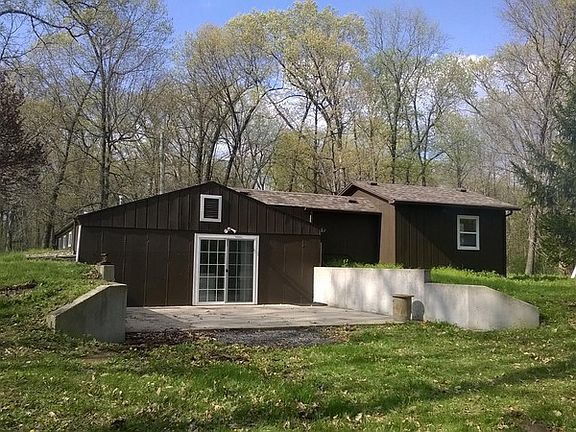 2nd image of 16538 Pioneer Ln