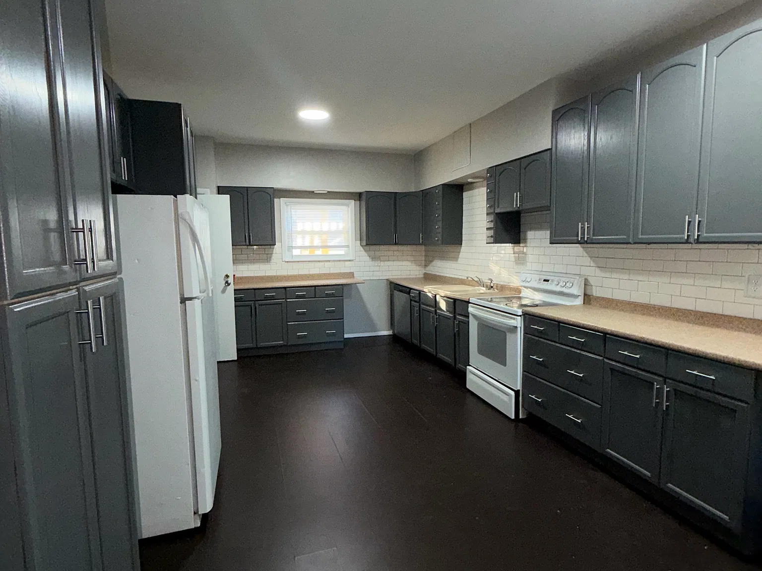 3 bed, 1400 sqft, $1,500 — Photo 3