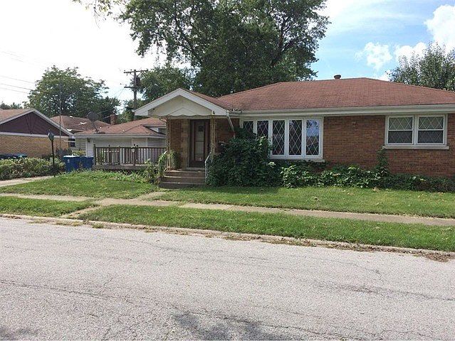 2nd image of 633 E 159th Ct