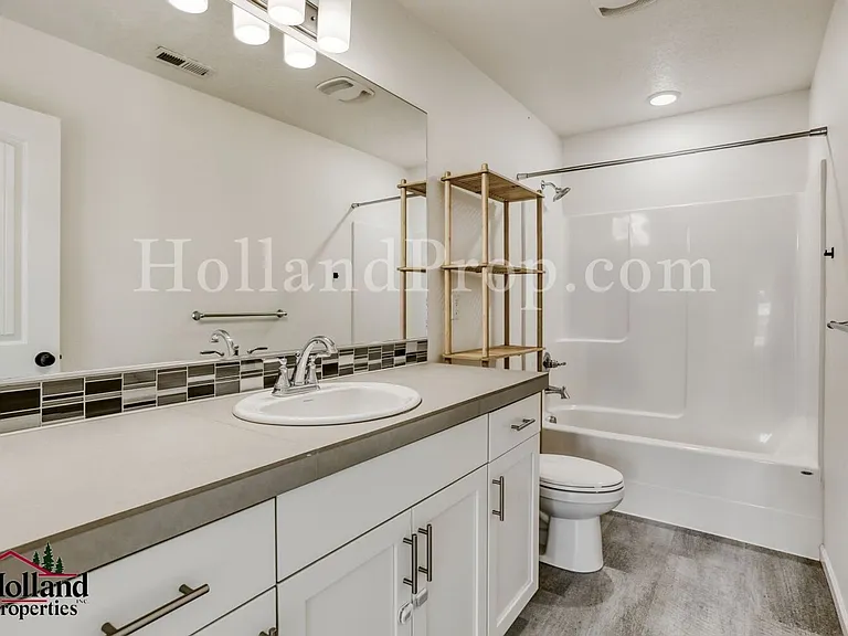 2327 Turnbull Ct — Photo 15