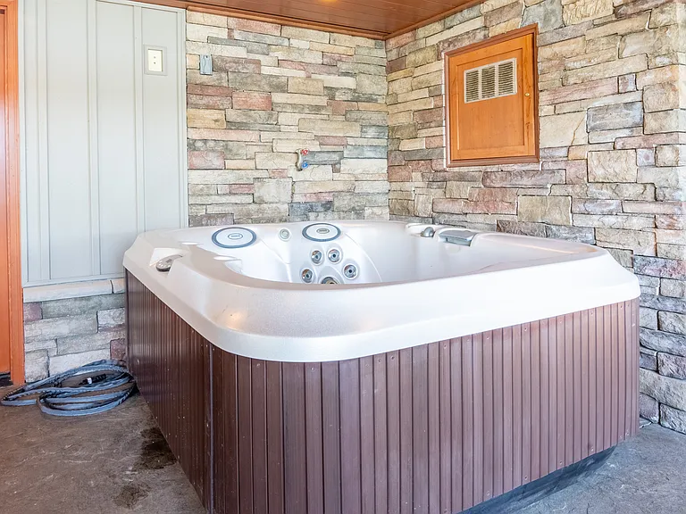 5594 Illahee Rd NE — Photo 30