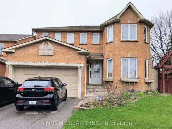18 Carmichael Dr, Whitby, ON L1N 9A4