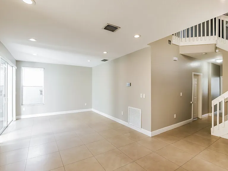 15618 SW 112th Dr — Photo 5