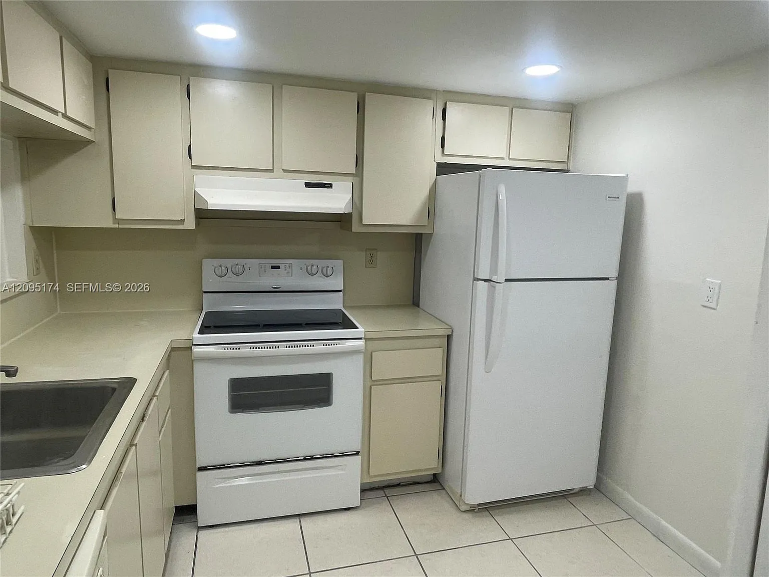 3601 SW 117th Ave — Photo 2
