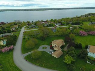 111 Lepes Rd, Portsmouth, RI 02871