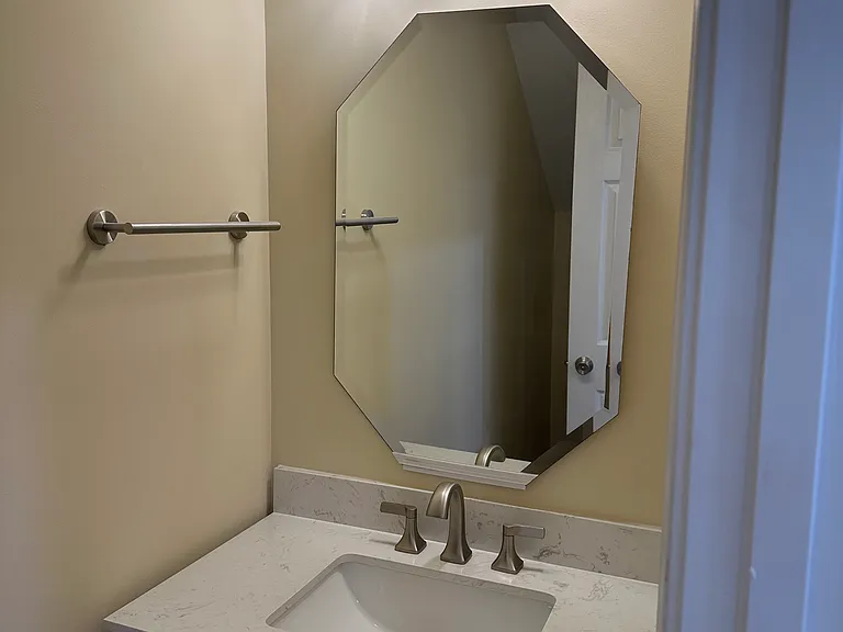 115 Windermere Dr #405 — Photo 28