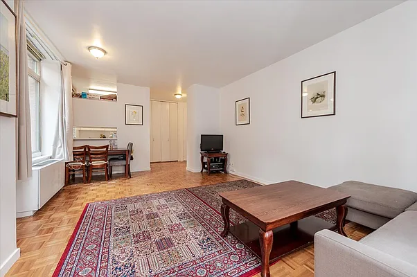 Sold by Berkshire Hathaway HomeServices Laffey International Realty | media 10