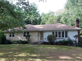 112 Brookwood Dr, Longmeadow, MA 01106