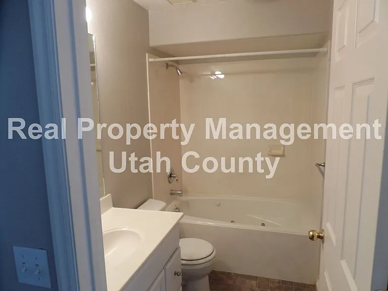 3397 E Ridge Route Rd #6 — Photo 9