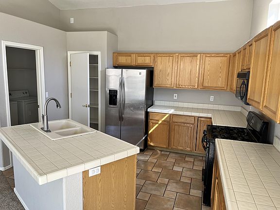 5th image of 8976 N Upper Bluffs Dr