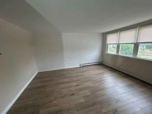 528 Maryland Ave #2