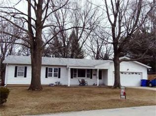 120 Benton Dr, Decatur, IL 62526