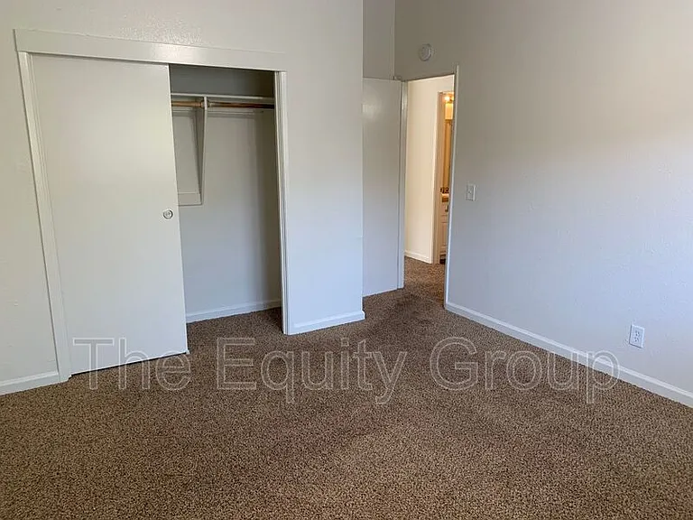 4008 W Meadow Ave — Photo 7