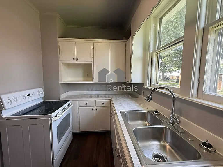 1116 Maple St — Photo 10