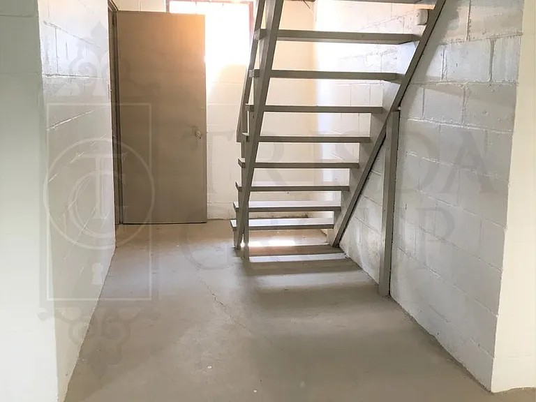 3218 Glendale Ave — Photo 36