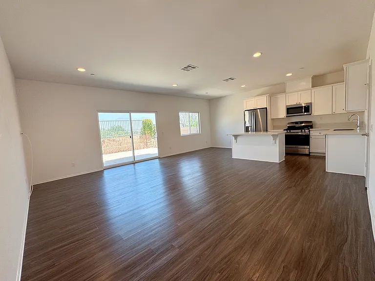 4408 Lilac Cir — Photo 2