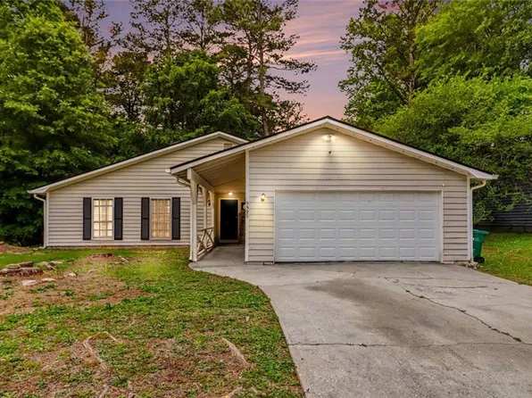 8895 Wesley Pl, Jonesboro, GA 30238