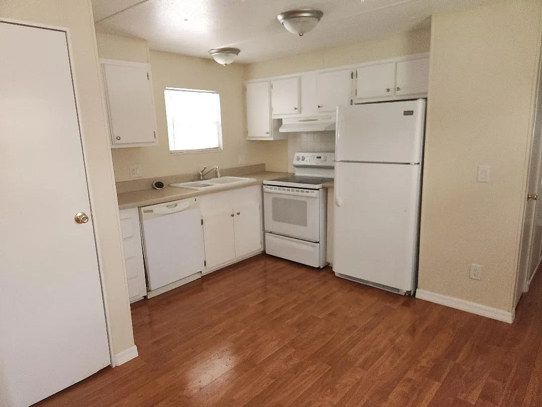 2 bed, 750 sqft, $1,500 — Photo 4