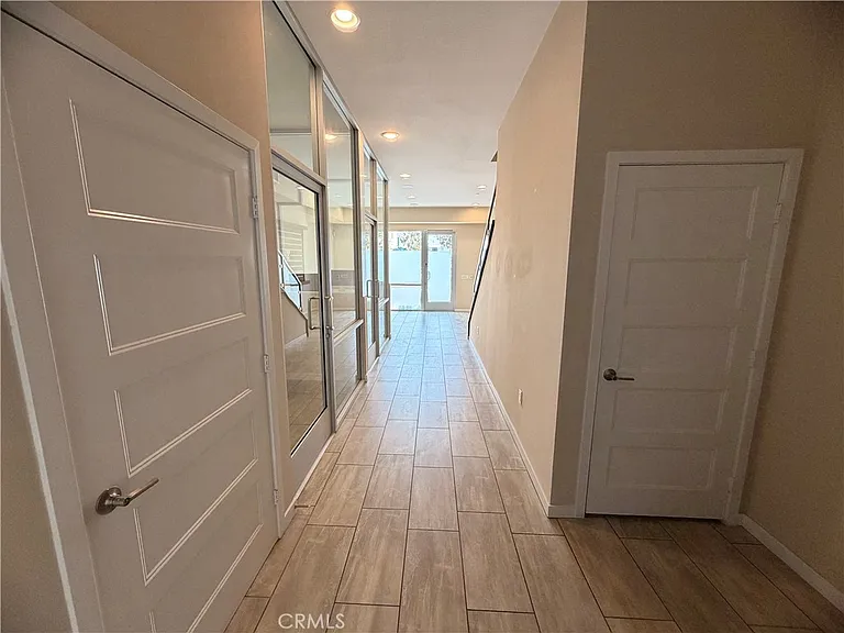 1508 W Artesia Sq #B — Photo 28