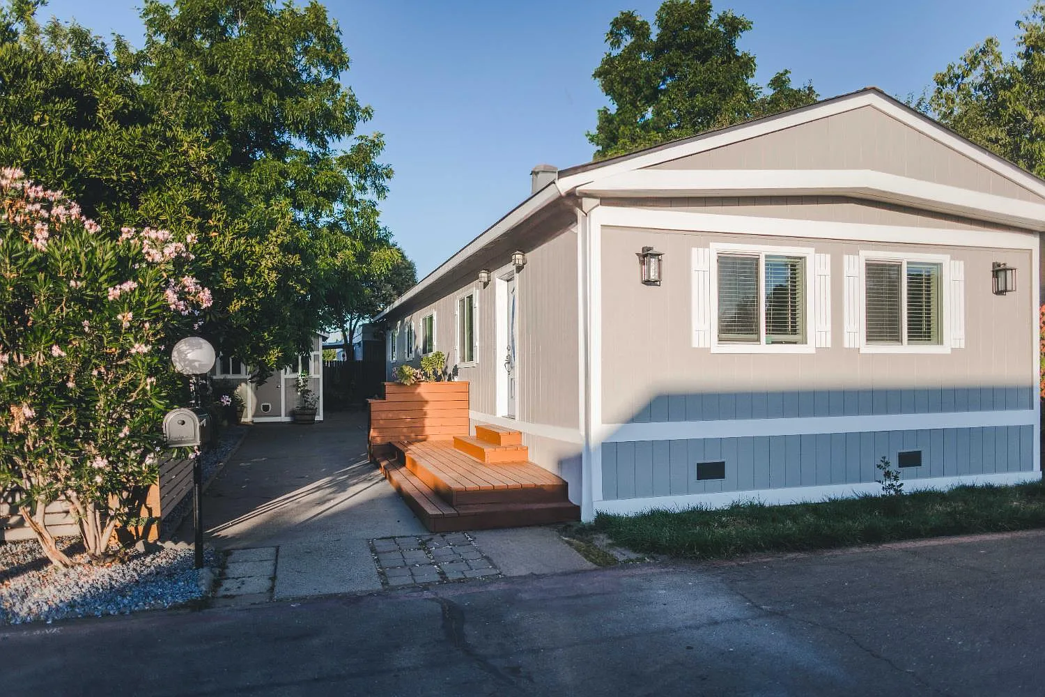6025 Dias Ave Spc 215 photo 1