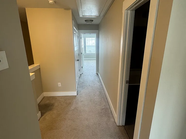 110 Addington Ln — Photo 21
