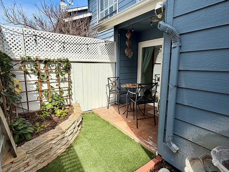 350 Avocado St #G1 — Photo 9