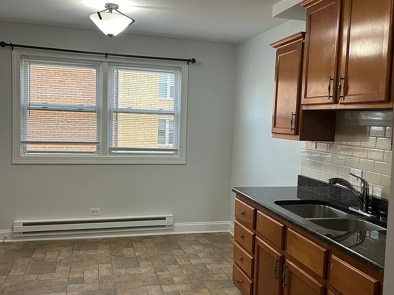 6247 W 94th St #3A — Photo 4