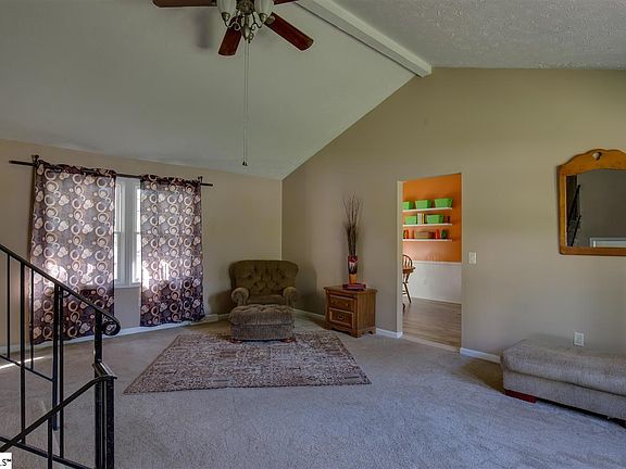 5th image of 522 Agewood Dr