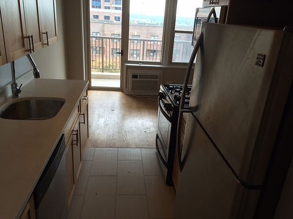 4th image of 12333 83rd Ave APT 609