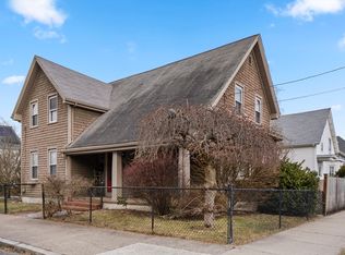 12 Nichols St, Lynn, MA 01902