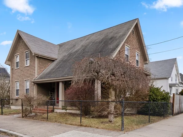 12 Nichols St, Lynn, MA 01902