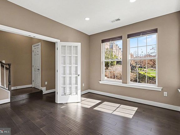 4th image of 614 Cobbler Pl