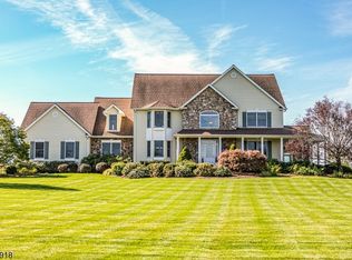 24 Runyon Mill Rd, Ringoes, NJ 08551