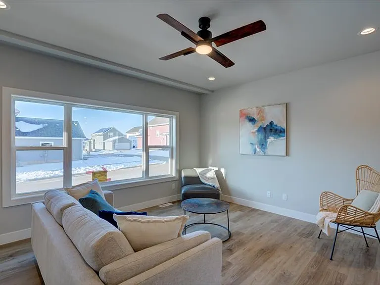 4880 Romaine Rd — Photo 5
